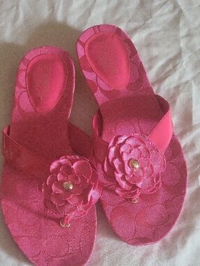 Coach pink Samira flower sandal flip flop 6.5 B
